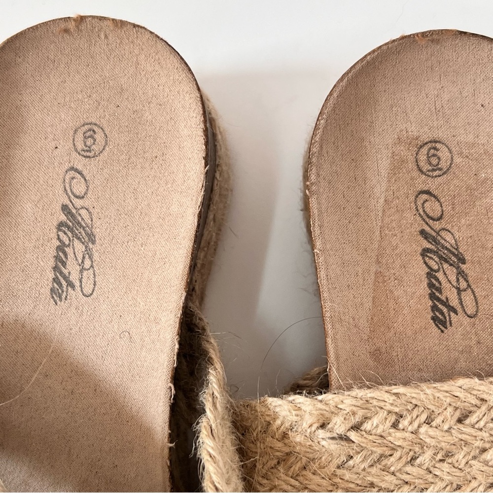 Hata Women’s Priscilla 3 Slip On Beige Sandals 6 - Picture 5 of 7
